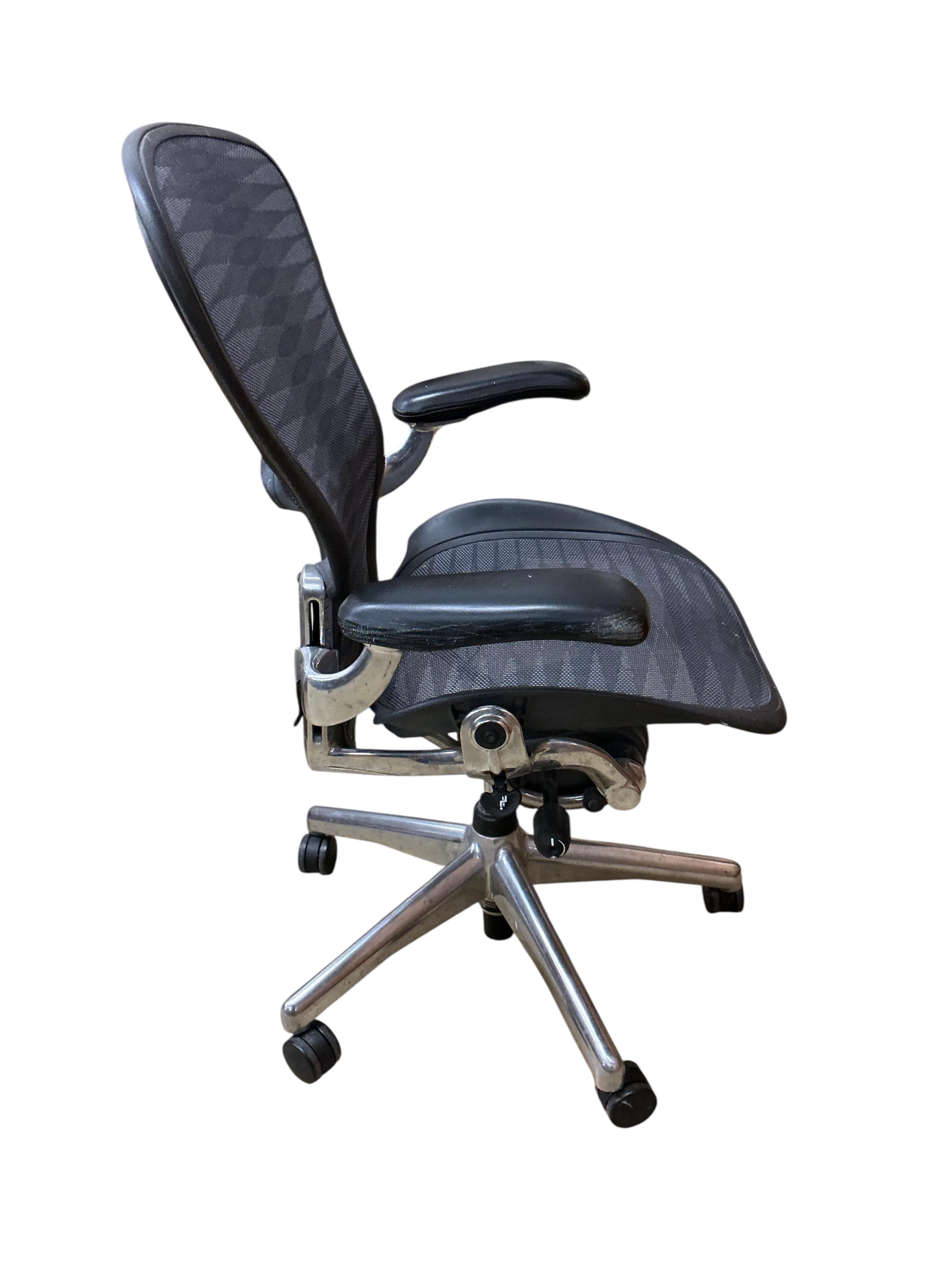 A Herman Miller Aeron desk chair, width 66cm, depth 50cm, height 104cm
